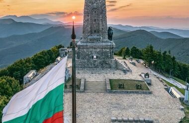 Bulgaristan Oturma İzni ile Emeklilikte Huzurlu Bir Yaşam Mümkün mü? Gelin Birlikte Keşfedelim!  